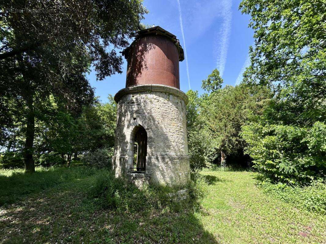 Maison à AIGRE