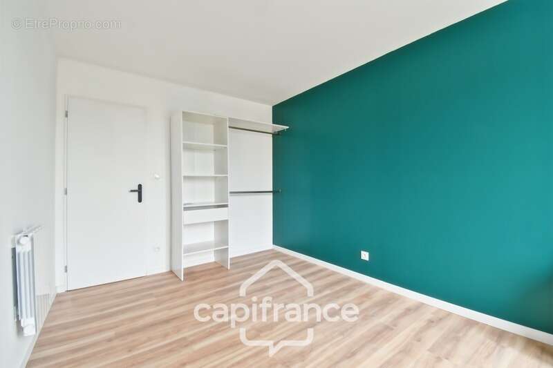 Maison à SAINT-JULIEN-DE-L&#039;ESCAP