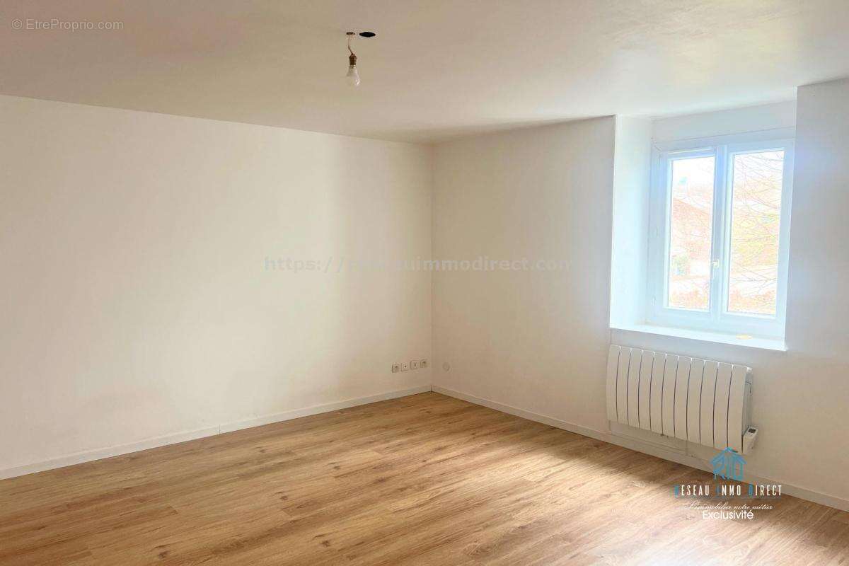 Appartement à CHABONS