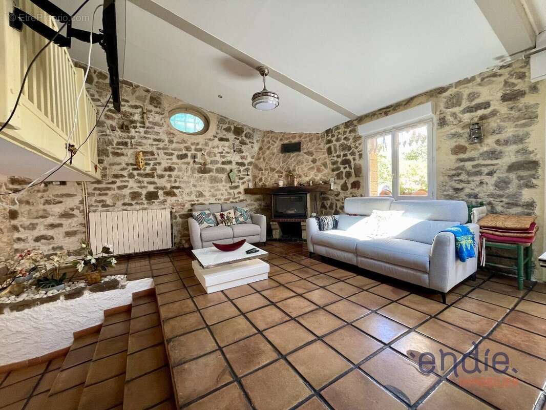 Maison à LORGUES
