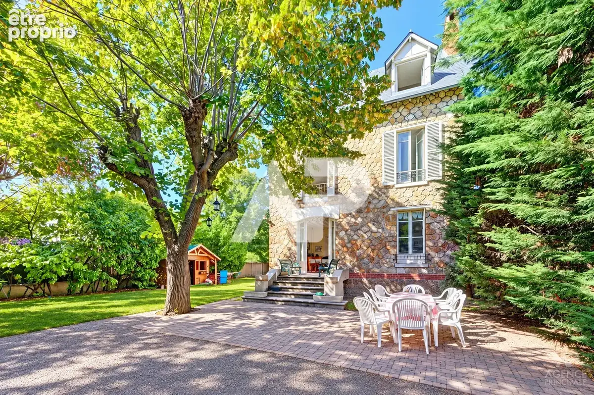 Maison à RUEIL-MALMAISON