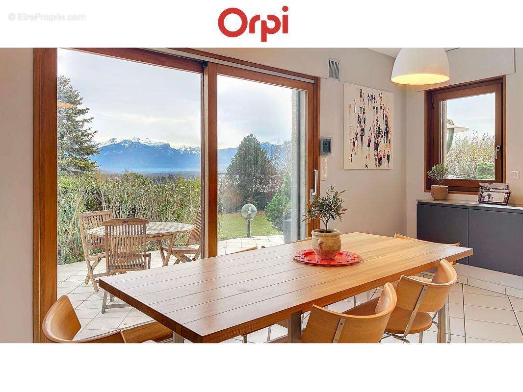 Maison à VETRAZ-MONTHOUX