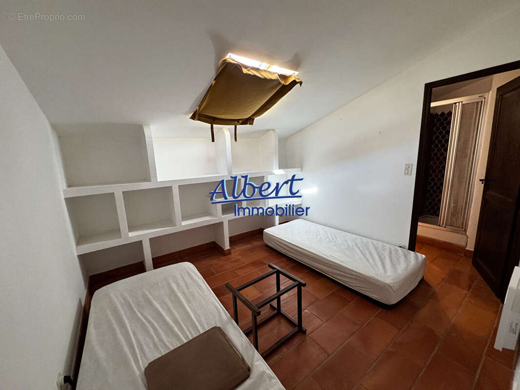 Maison à LE CASTELLET