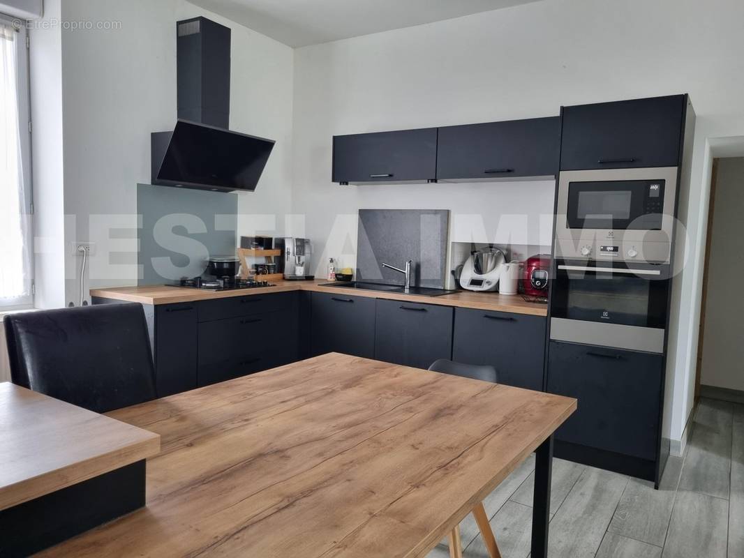 2 - Maison à MESANGER