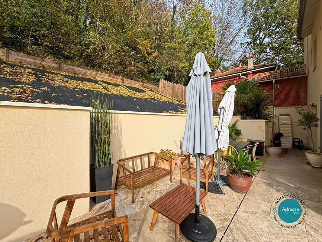 Maison à LE COUDRAY-MONTCEAUX