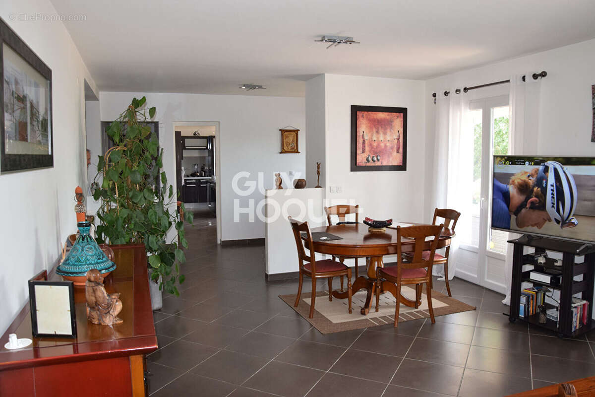 A 5 minites de libourne -  secteur tres recherche - photo 3
