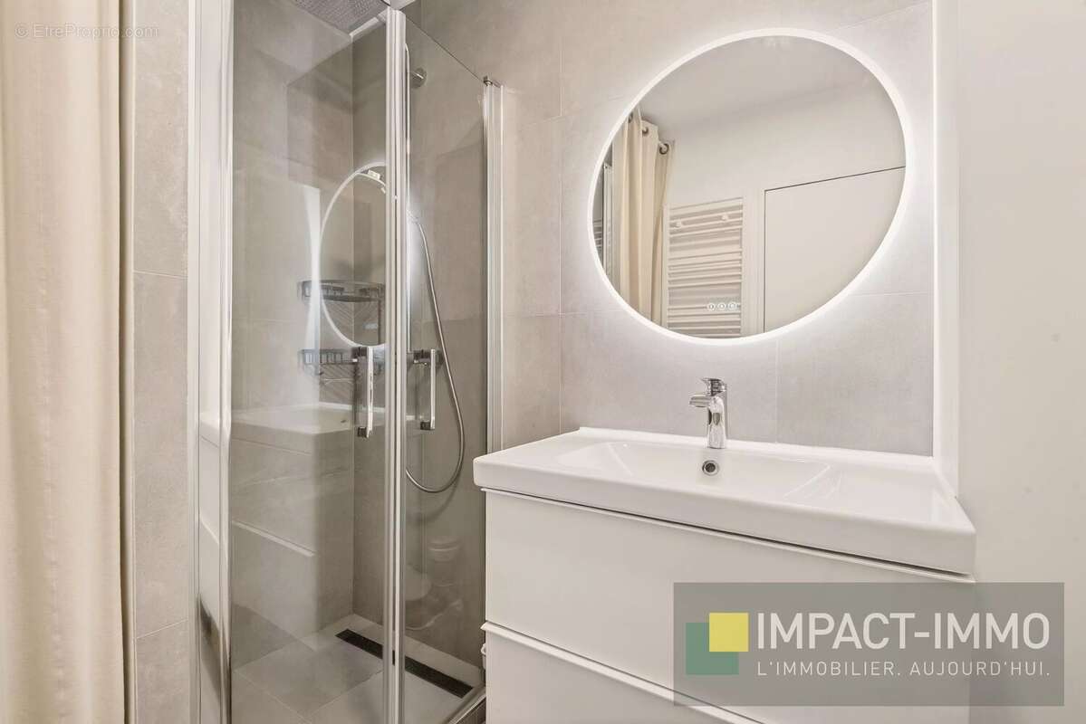 Appartement à SURESNES