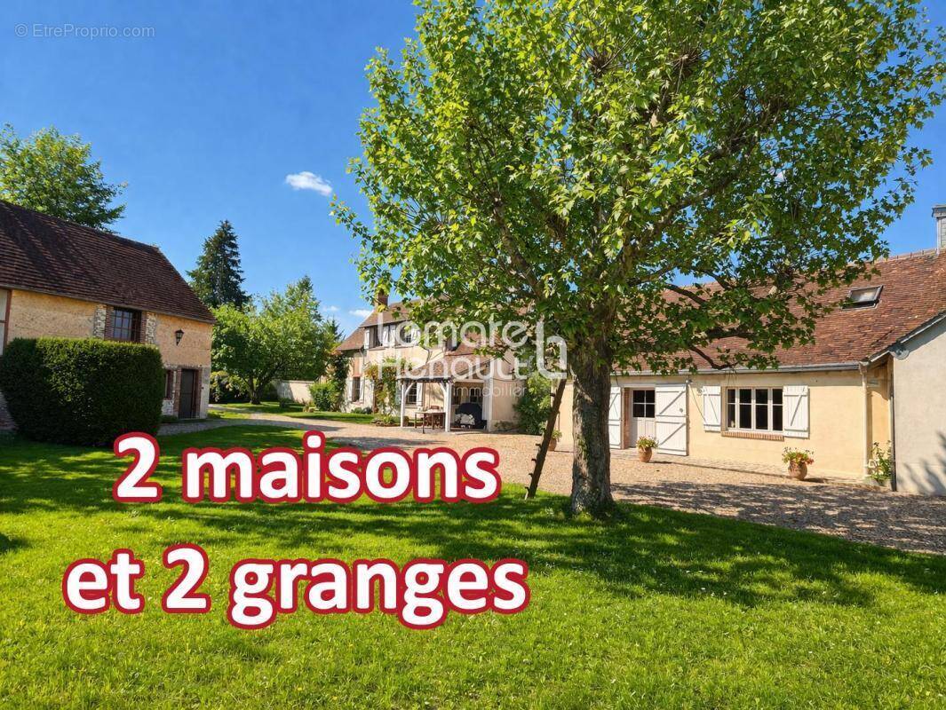 Maison à HOUDAN