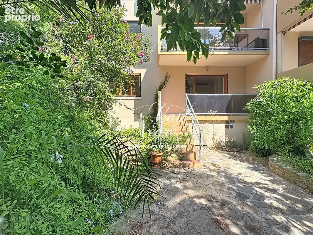 Appartement à LE LAVANDOU