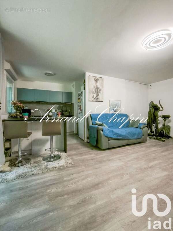Photo 2 - Appartement à VAUJOURS