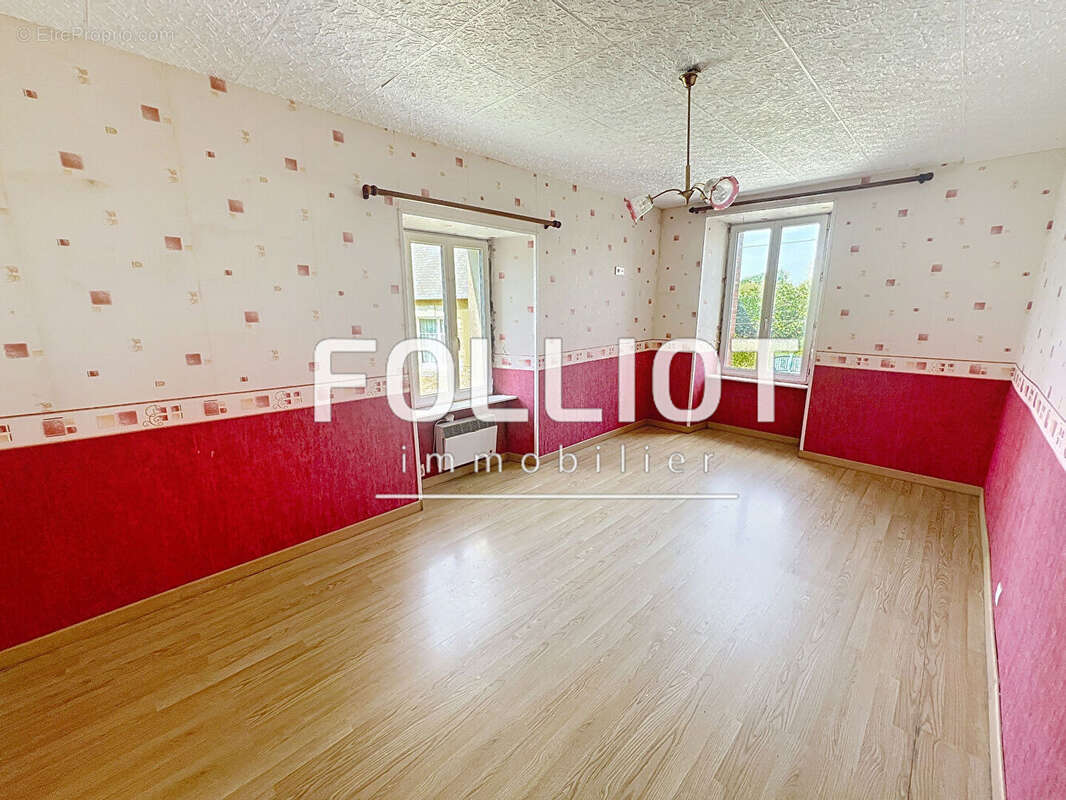 Maison à SAINT-SAUVEUR-LENDELIN