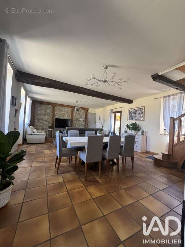 Maison 257 m² à Saint-Florent-Sur-Cher  - photo 5