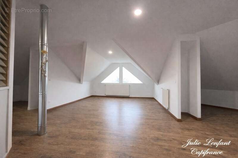 Maison à VIENNE-EN-VAL