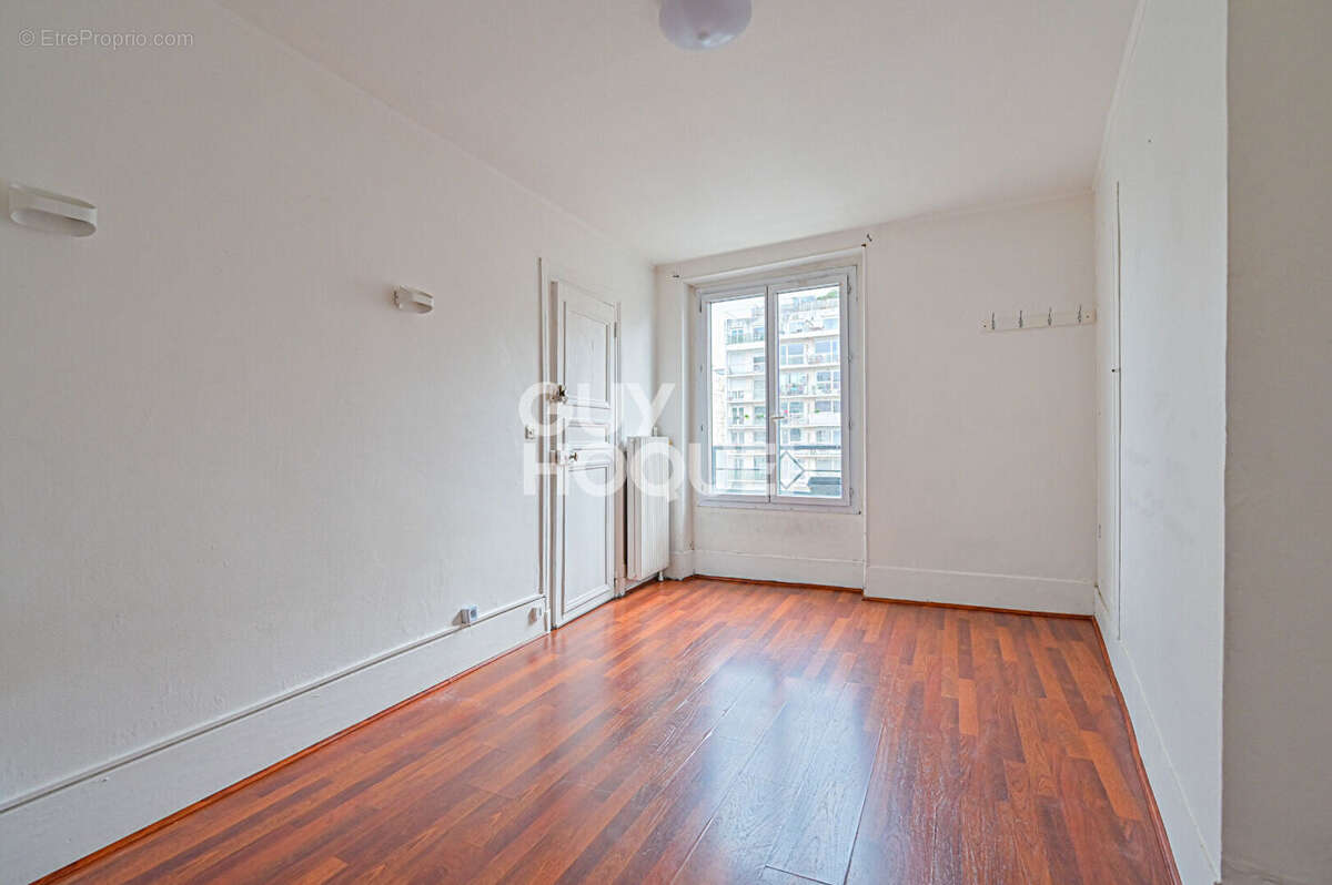 Appartement à PARIS-12E