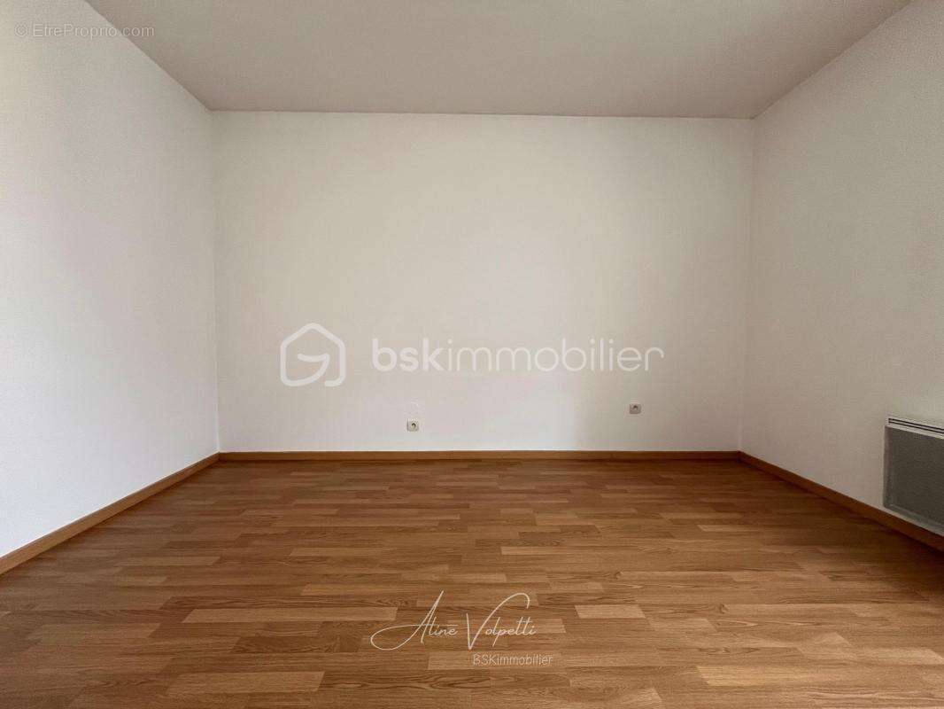 Appartement à MAGNY-LE-HONGRE