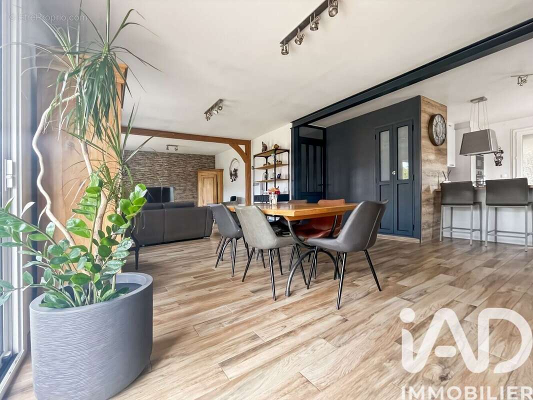 Photo 4 - Maison à LE CHATELET-EN-BRIE