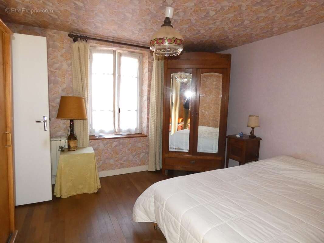Maison 103 m² à Gouzon  - photo 7