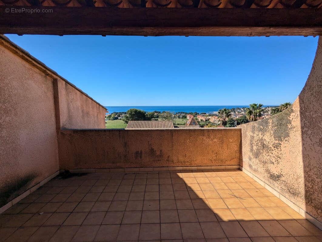 Maison à CARQUEIRANNE