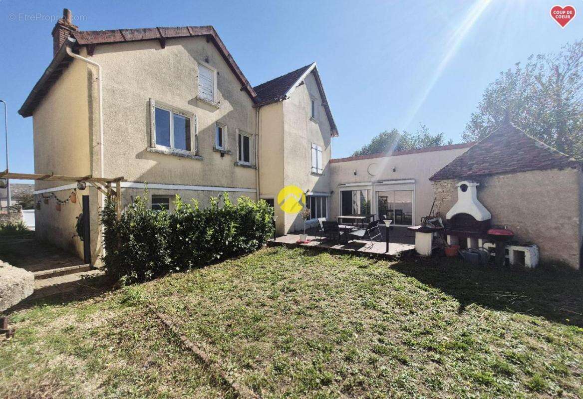 Maison à CHEZAL-BENOIT