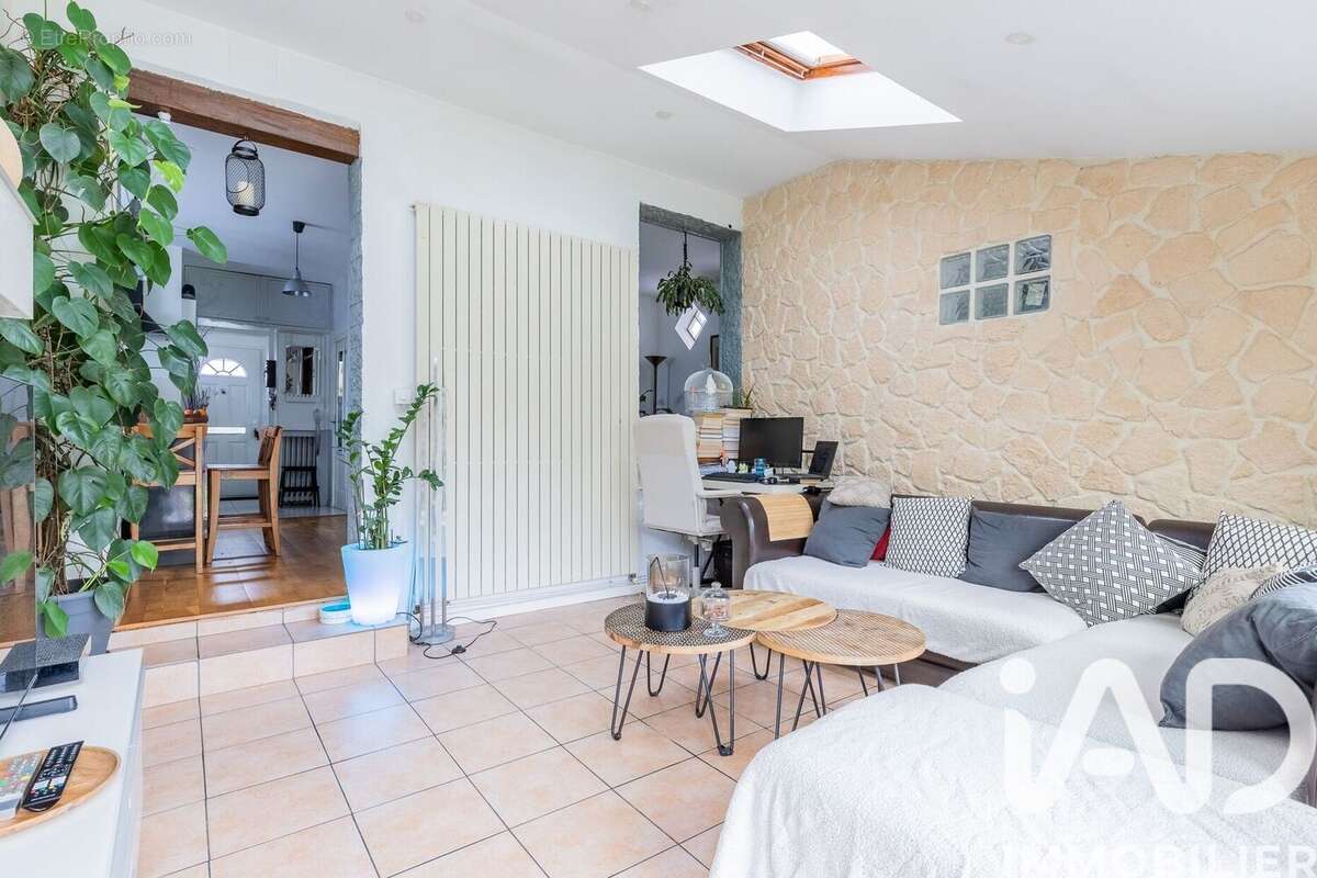 Photo 2 - Maison à SAVIGNY-SUR-ORGE