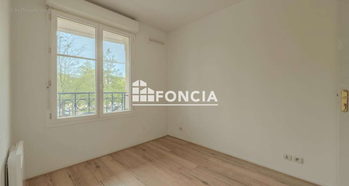 Appartement à LE PLESSIS-ROBINSON