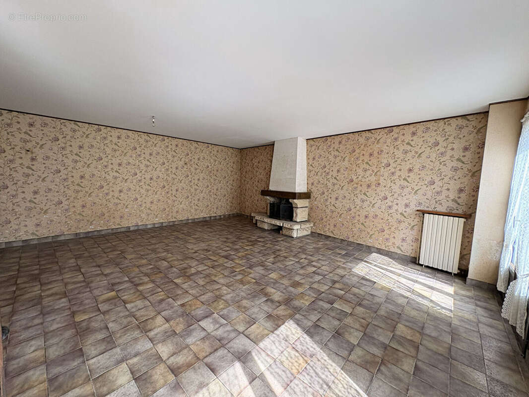 Maison Centre-ville Chateaubriant 5 pièces - photo 3