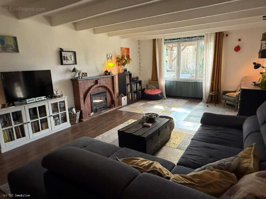 Maison à VILLEFAGNAN
