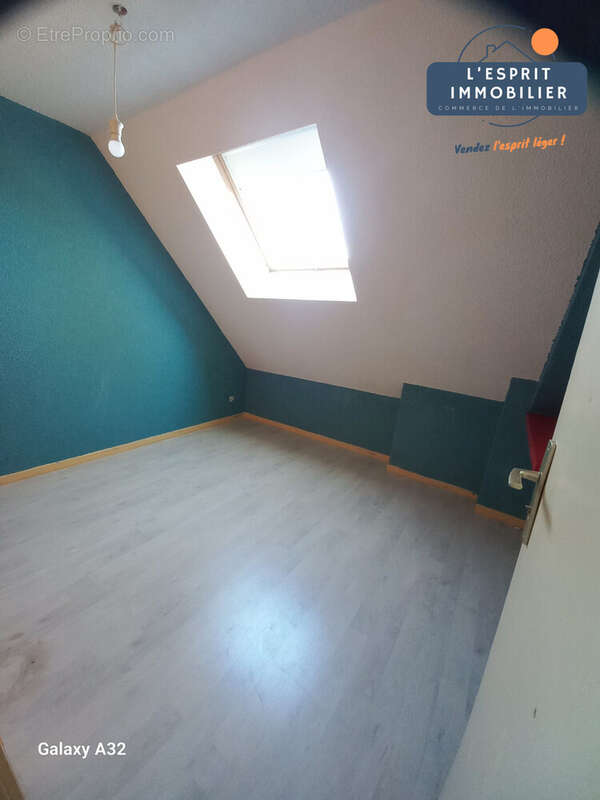 Appartement à COIN-LES-CUVRY