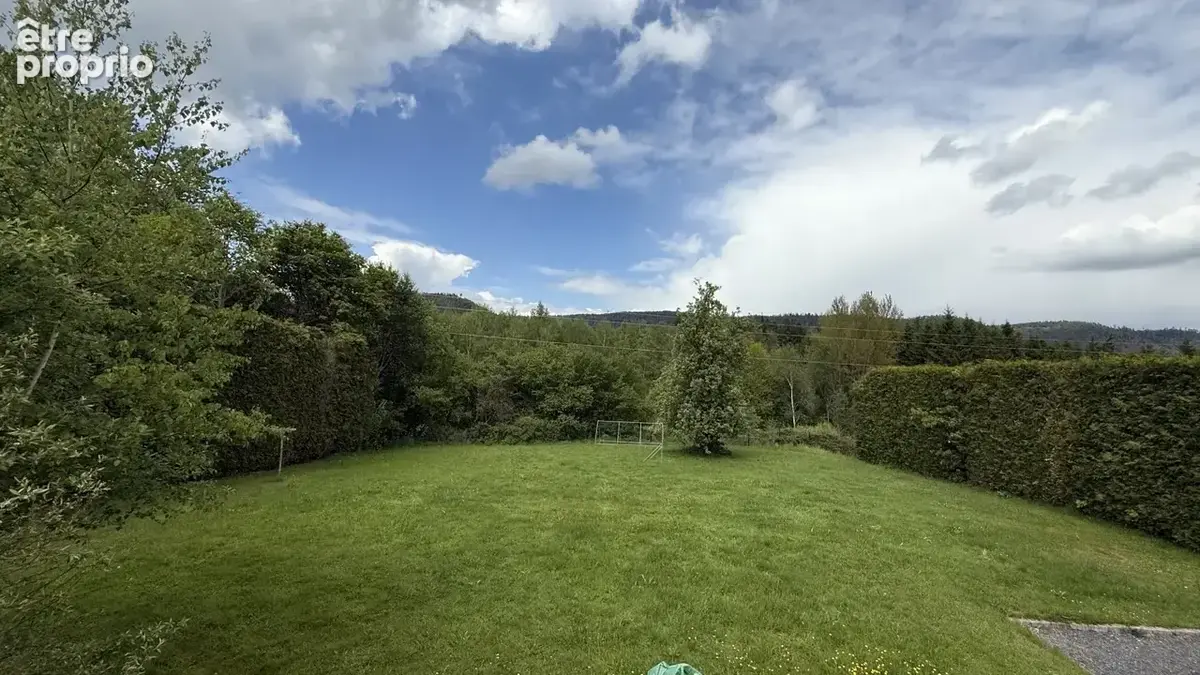 Étival-Clairefontaine   Maison familiale - Grand terrain paysagé et vue sur la nature et les montagnes - photo 5