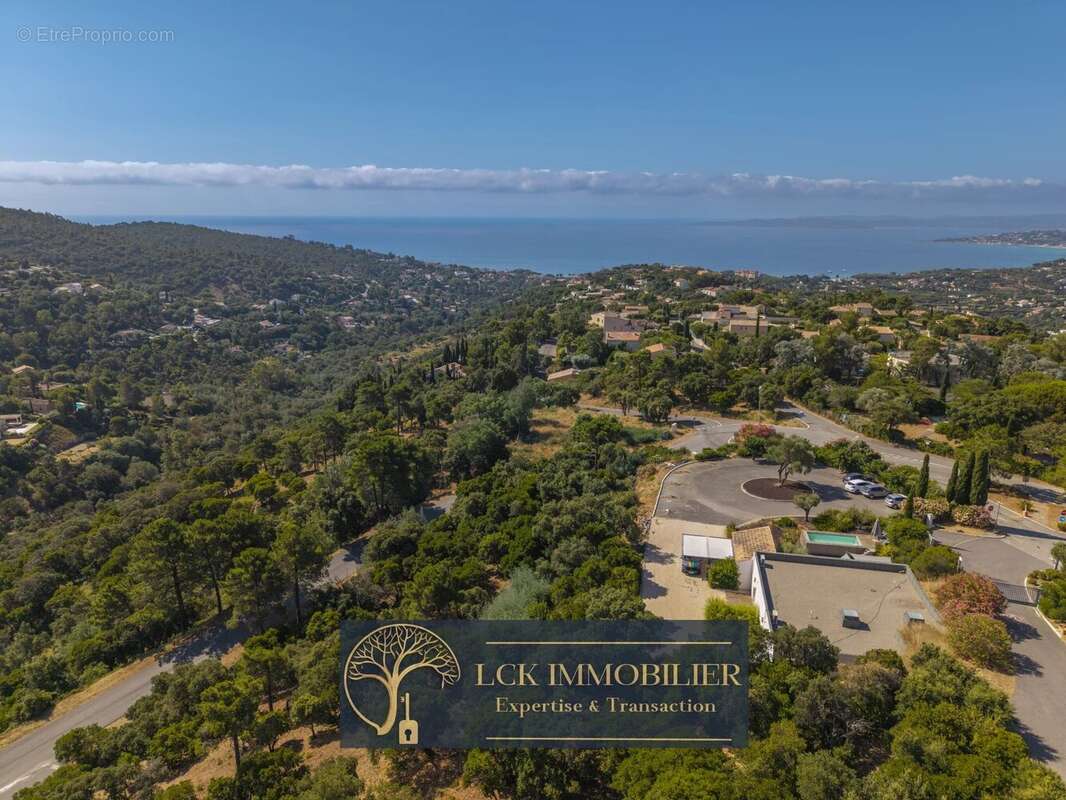 Photo Maison à Roquebrune-Sur-Argens au prix de 999 000€