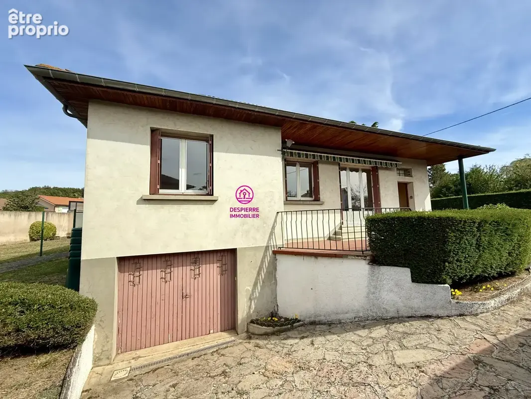 ROUSSILLON !! Maison 78 m2 habitables environ, 3 chambres, 693 m2 de terrain. - photo 2