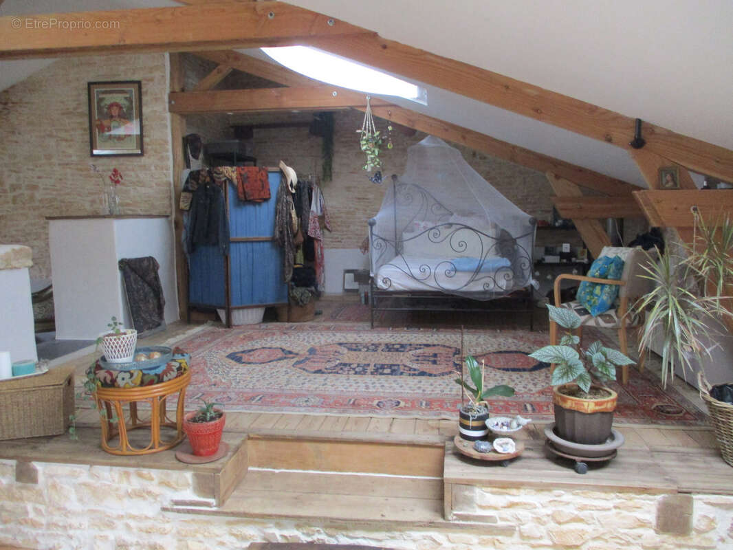 Maison à ROM