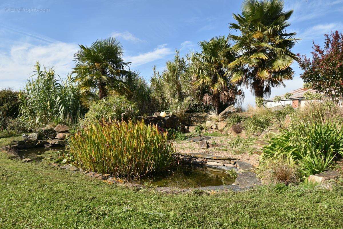 Ferme sur 30 ha avec longere et dependance - photo 7