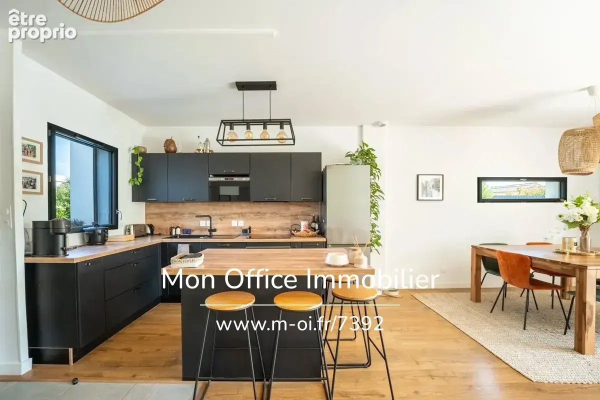 Référence : 7392-AUS - Maison 3 chambres, jardin, piscine et garage - photo 7