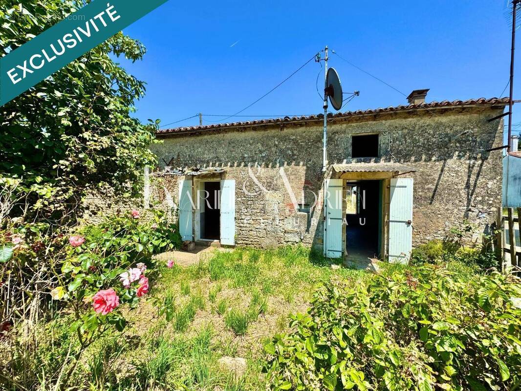 Photo 1 - Maison à SAINT-HILAIRE-DES-LOGES