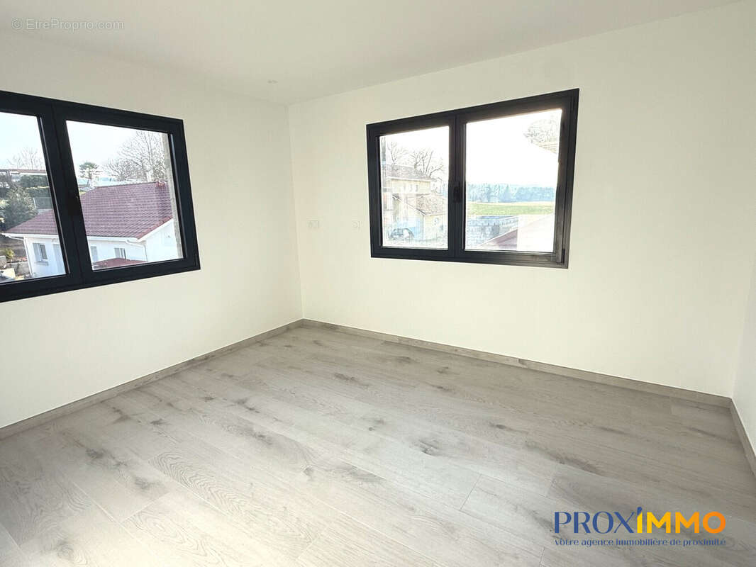 Maison 117 m² à Saint-Blaise-Du-Buis  - photo 4