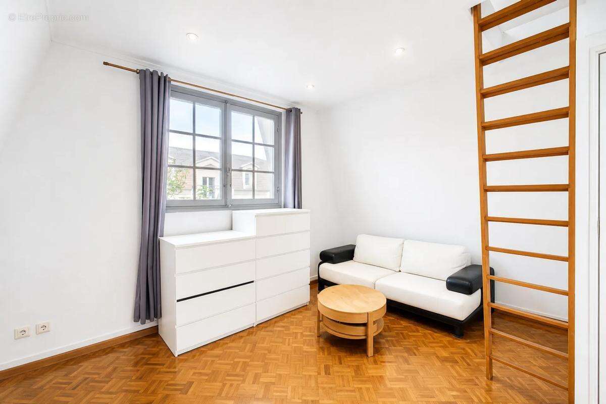 Deux pièces sous les toits - photo 2
