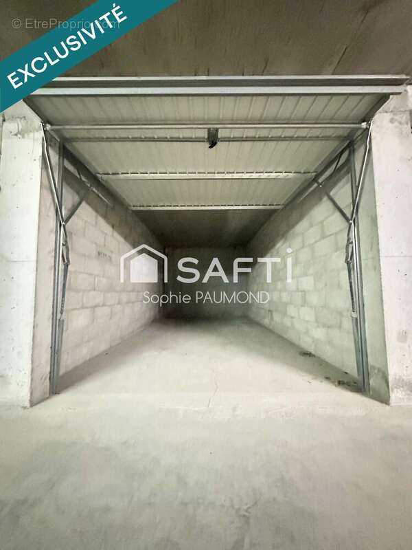 Photo 3 - Parking à LA SALLE-LES-ALPES