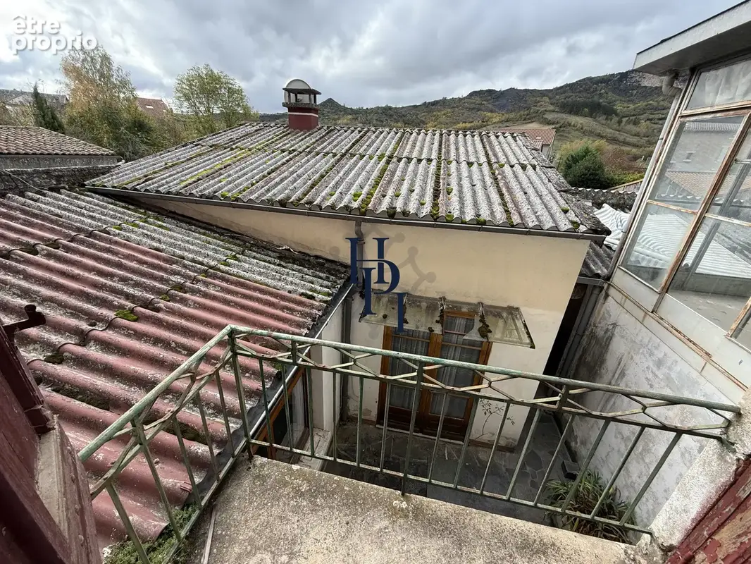 Vente appartements avec local commercial et garage Tournemire - photo 13