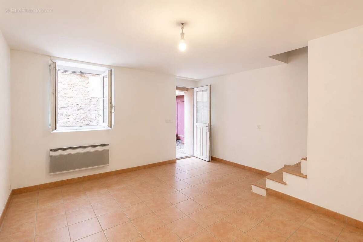 Roquesteron // Maison de Village // 50m² // 3 pièces - photo 2