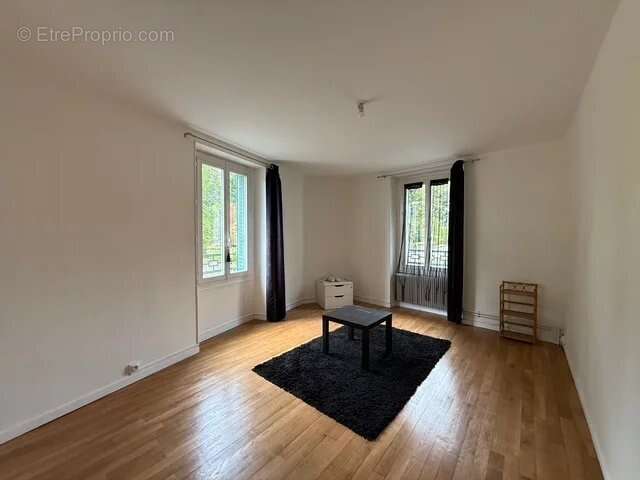 Maison à OLLAINVILLE