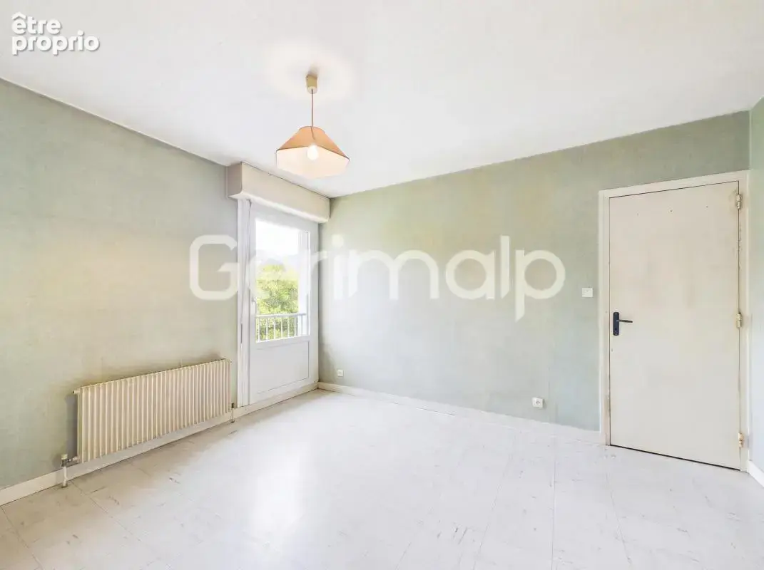 Vente - Appartement - 4 pièces + cuisine - 83 m² - 410 000 € - - photo 7