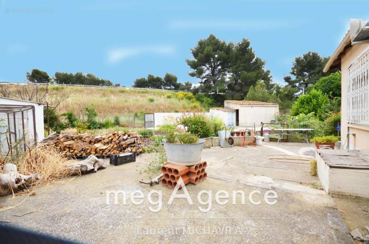 Maison à VILLENEUVE-LES-BEZIERS