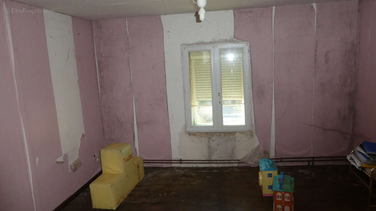 Maison à BUSSIERE-GALANT