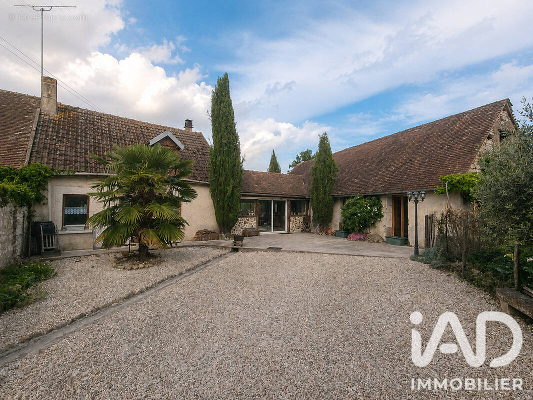 Photo 1 - Maison à VEUIL