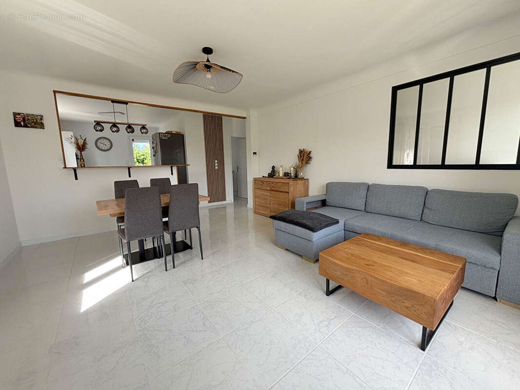 Maison rénovée 3 pièces à vendre à Saujon, proche gare et commerces - photo 3