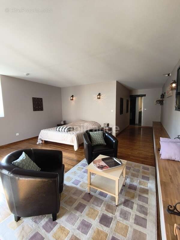  RARE À LA VENTE – Propriété d’exception avec piscine et fort potentiel  - photo 7