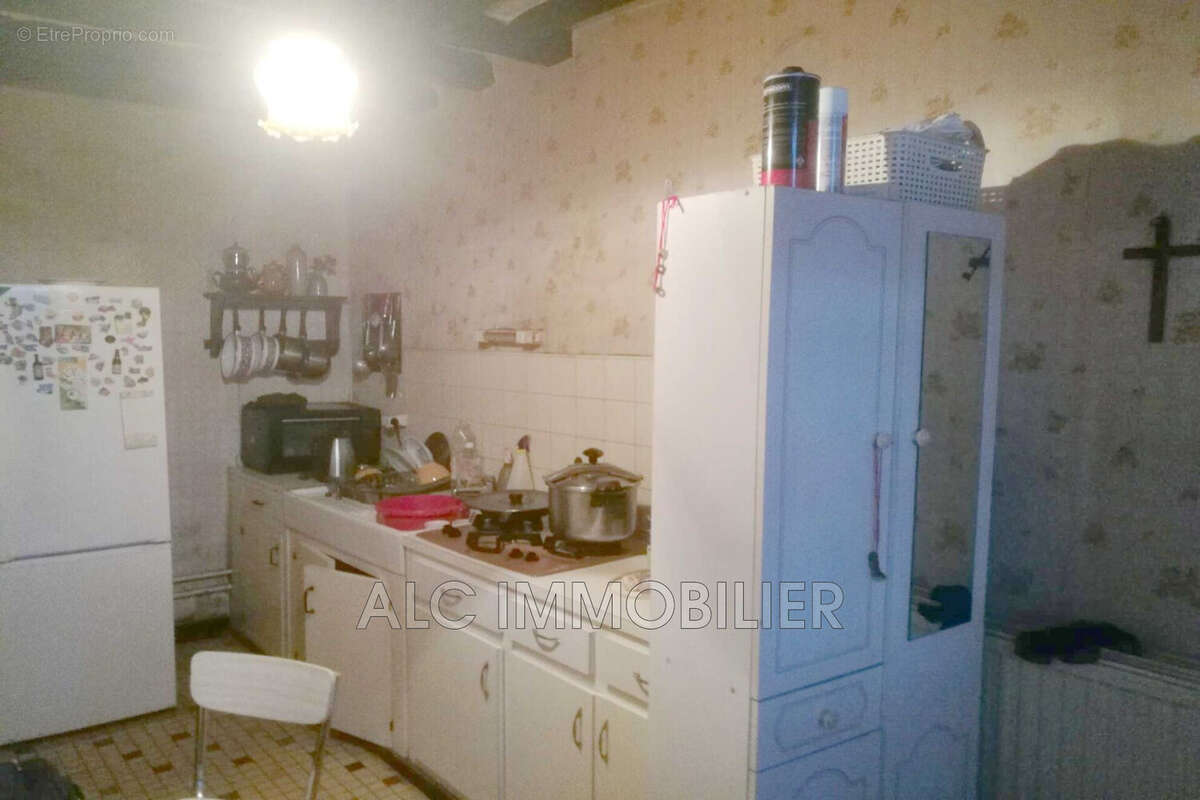 Maison 136 m² à Courgains  - photo 4