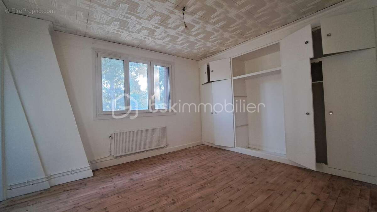 Maison à NEUVILLE-SUR-OISE