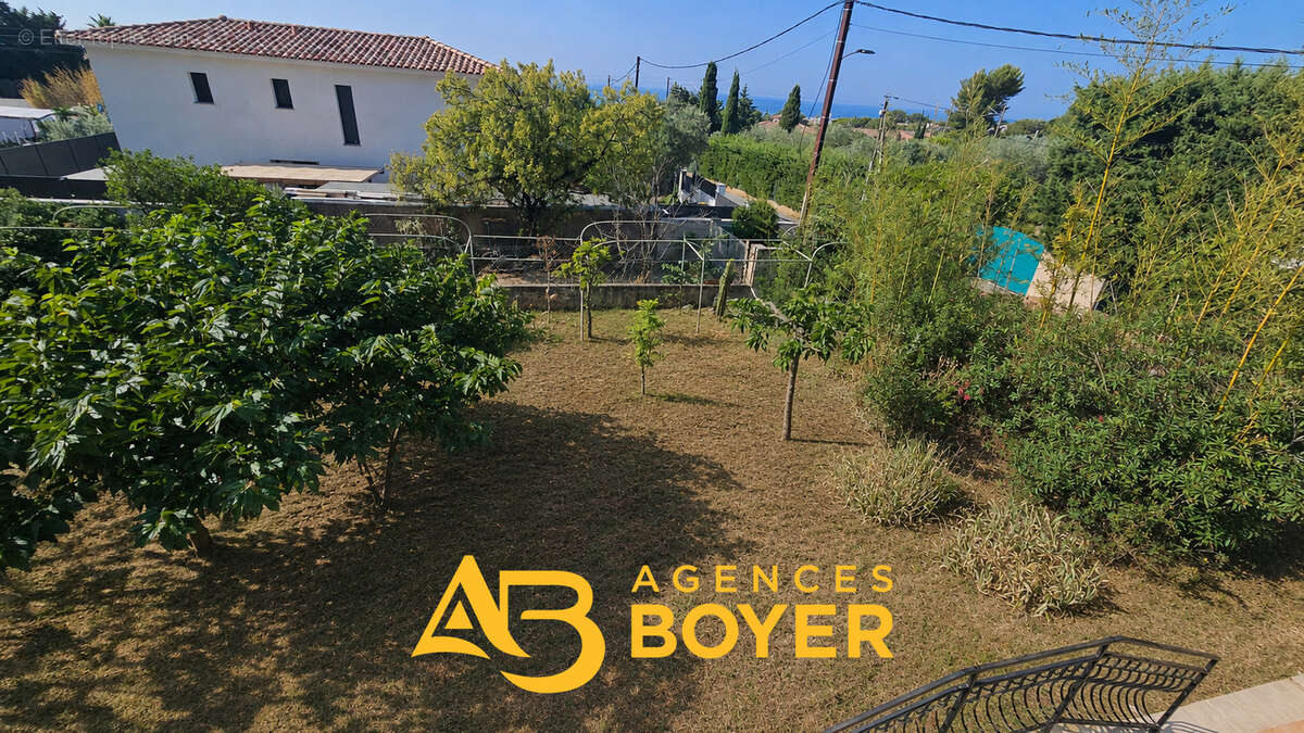 Bandol   grande maison avec jardin, garage et aperçu mer - photo 6